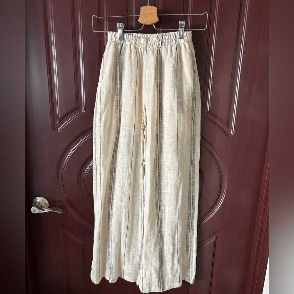 Crinkle Textured Pull-On Ultra Wide Leg Pant